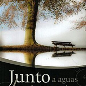 Junto A Aguas De Reposo